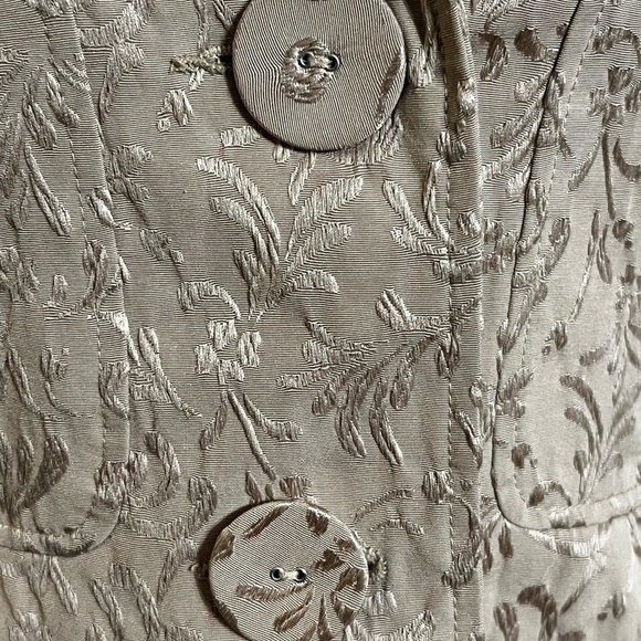 Beautiful SILK Land-Women’s Jacket - Picture 3 of 8